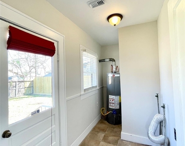 405 E 28th Street - Photo Thumbnail 20