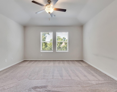 7087 Silverleaf Oak Street - Photo Thumbnail 17