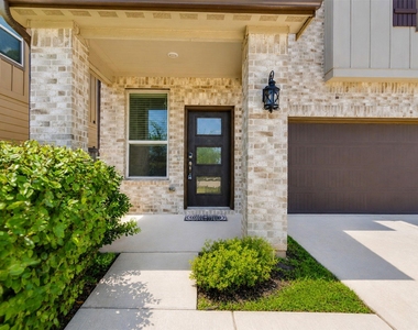 7087 Silverleaf Oak Street - Photo Thumbnail 2
