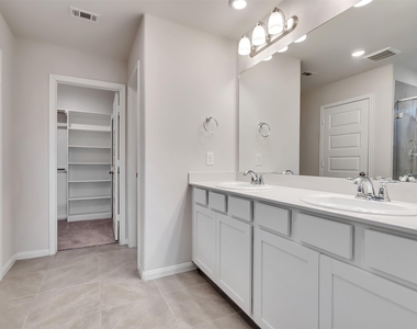 7087 Silverleaf Oak Street - Photo Thumbnail 20