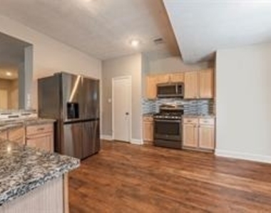 1835 Oak Ridge Drive - Photo Thumbnail 7