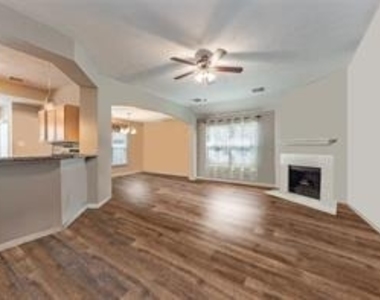 1835 Oak Ridge Drive - Photo Thumbnail 3