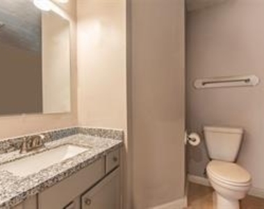 1835 Oak Ridge Drive - Photo Thumbnail 15