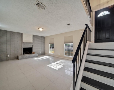 2603 Rosewood Place - Photo Thumbnail 15