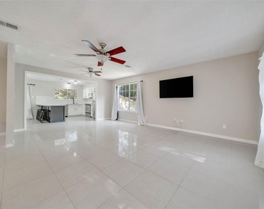 2603 Rosewood Place - Photo Thumbnail 5