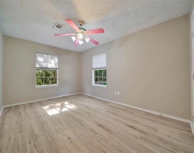 2603 Rosewood Place - Photo Thumbnail 13