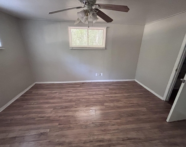 16793 Stinson Lane - Photo Thumbnail 6