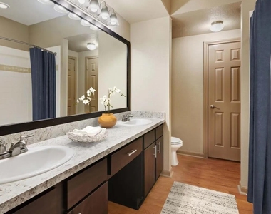 2700 Woodland Park Drive - Photo Thumbnail 4