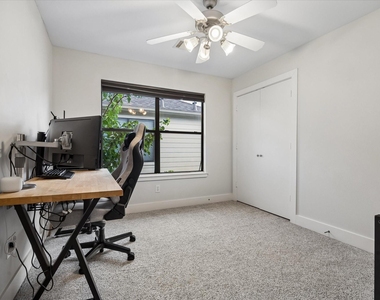 3501 Link Valley Drive - Photo Thumbnail 14