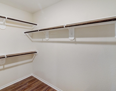 14701 Homeward Court - Photo Thumbnail 7