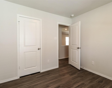 2432 Carp Drive - Photo Thumbnail 13