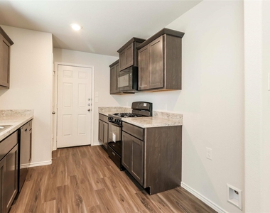 2432 Carp Drive - Photo Thumbnail 6