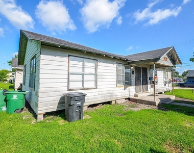 6010 Collingsworth - Photo Thumbnail 2