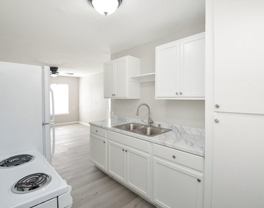 6010 Collingsworth - Photo Thumbnail 8