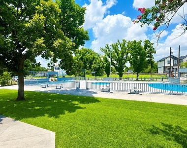 6010 Collingsworth - Photo Thumbnail 23