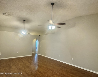4726 Four Lakes Drive - Photo Thumbnail 9