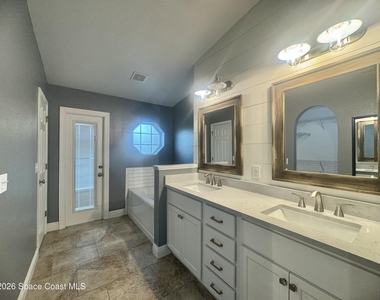 4726 Four Lakes Drive - Photo Thumbnail 18