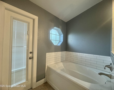 4726 Four Lakes Drive - Photo Thumbnail 20