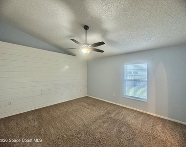 4726 Four Lakes Drive - Photo Thumbnail 10