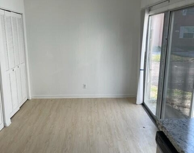 2254 W New Haven Avenue - Photo Thumbnail 30
