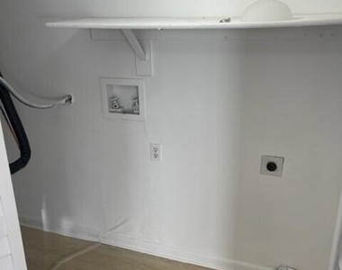 2254 W New Haven Avenue - Photo Thumbnail 11