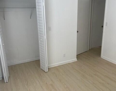 2254 W New Haven Avenue - Photo Thumbnail 23