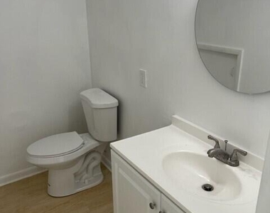 2254 W New Haven Avenue - Photo Thumbnail 7