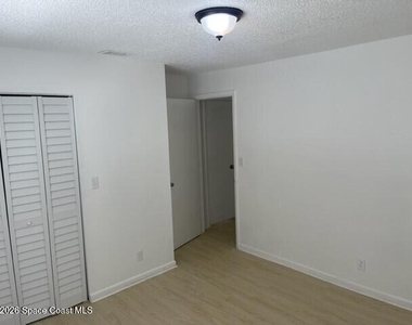 2254 W New Haven Avenue - Photo Thumbnail 24