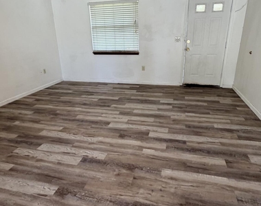 2532 Palmetto Drive - Photo Thumbnail 4