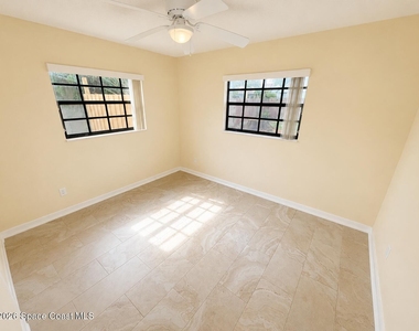 974 Golf Street - Photo Thumbnail 5
