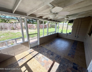 974 Golf Street - Photo Thumbnail 11