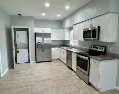 507 Jefferson Avenue - Photo Thumbnail 8