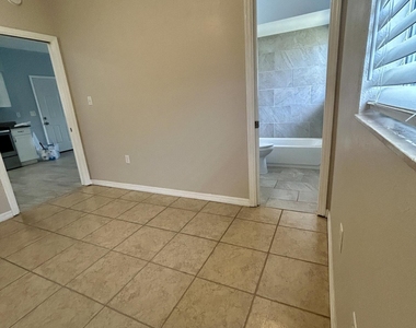 507 Jefferson Avenue - Photo Thumbnail 10