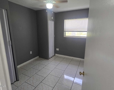 2903 Rollins Street - Photo Thumbnail 14