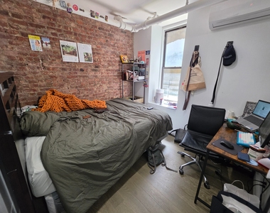 4 West 108th Street - Photo Thumbnail 2