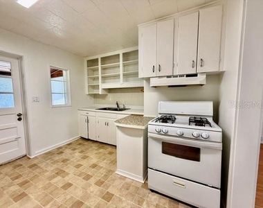733 W Pennsylvania Avenue - Photo Thumbnail 3