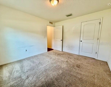 707 W Chelsea Street - Photo Thumbnail 10