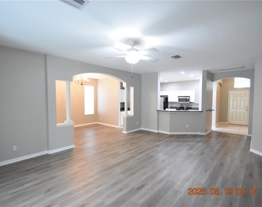 644 Chesney Drive - Photo Thumbnail 16