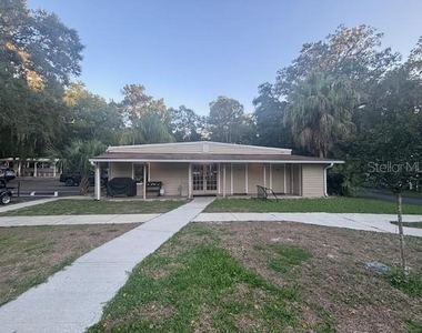 7112 Pine Needle Lane - Photo Thumbnail 18