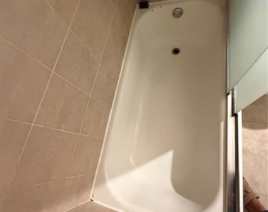 21026 Voyager Boulevard - Photo Thumbnail 13