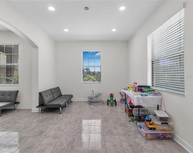 5063 Ivory Stone Drive - Photo Thumbnail 8