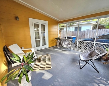 1500 N Osceola Avenue - Photo Thumbnail 4
