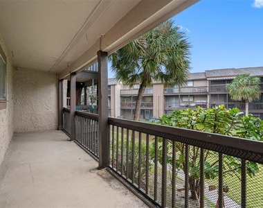 6338 Newtown Circle - Photo Thumbnail 20