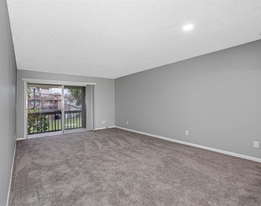 6338 Newtown Circle - Photo Thumbnail 23