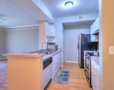 17102 Carrington Park Drive - Photo Thumbnail 6