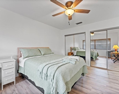 4614 W Fig Street - Photo Thumbnail 15