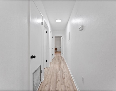 4614 W Fig Street - Photo Thumbnail 13