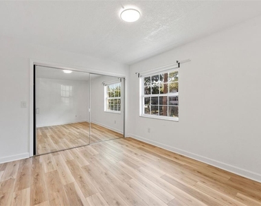 4611 W North B Street - Photo Thumbnail 10