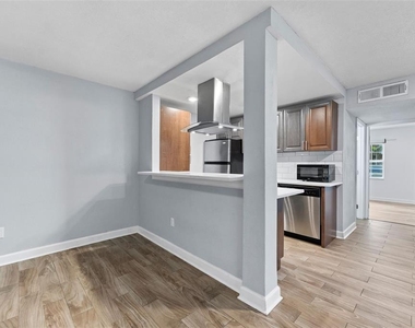 4611 W North B Street - Photo Thumbnail 4