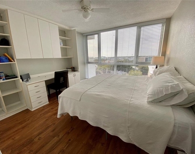 470 3rd Street S - Photo Thumbnail 5